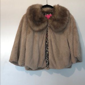 BETSEY JOHNSON FAUX FUR CAPELET